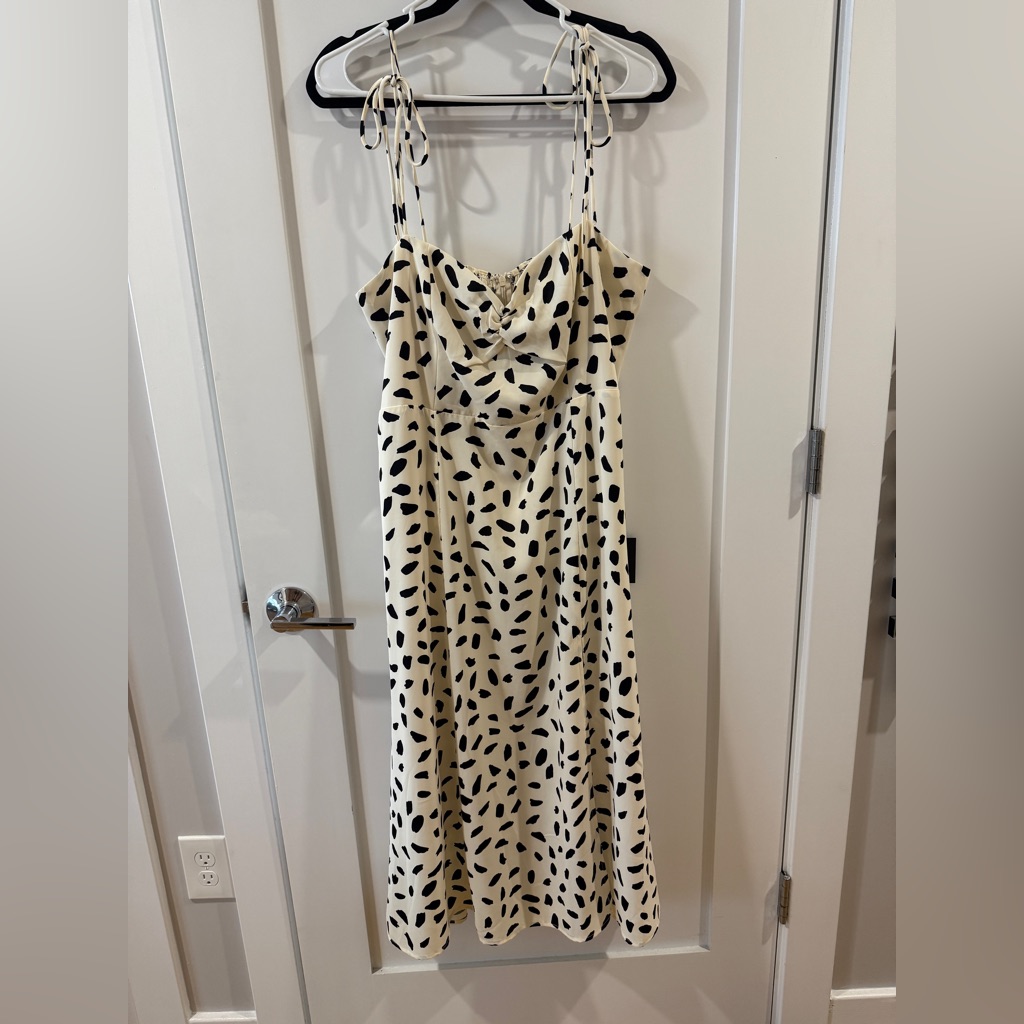 Lulu's Cream And Black Strapless Dress